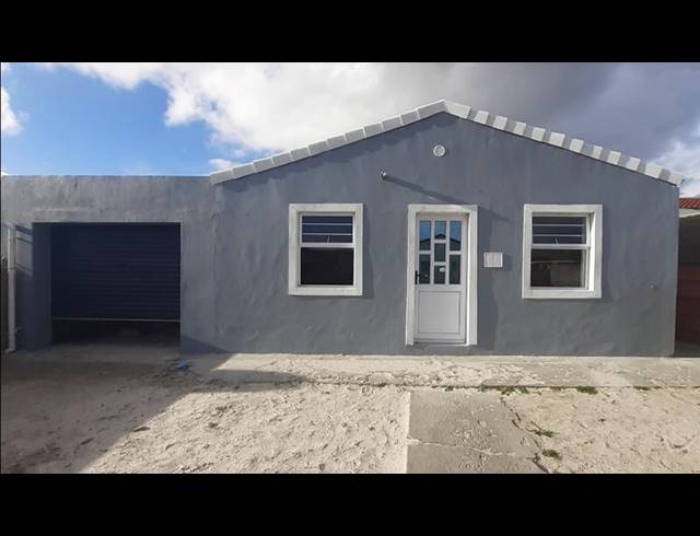 4 BEDROOM HOUSE FOR SALE IN SEAWINDS
